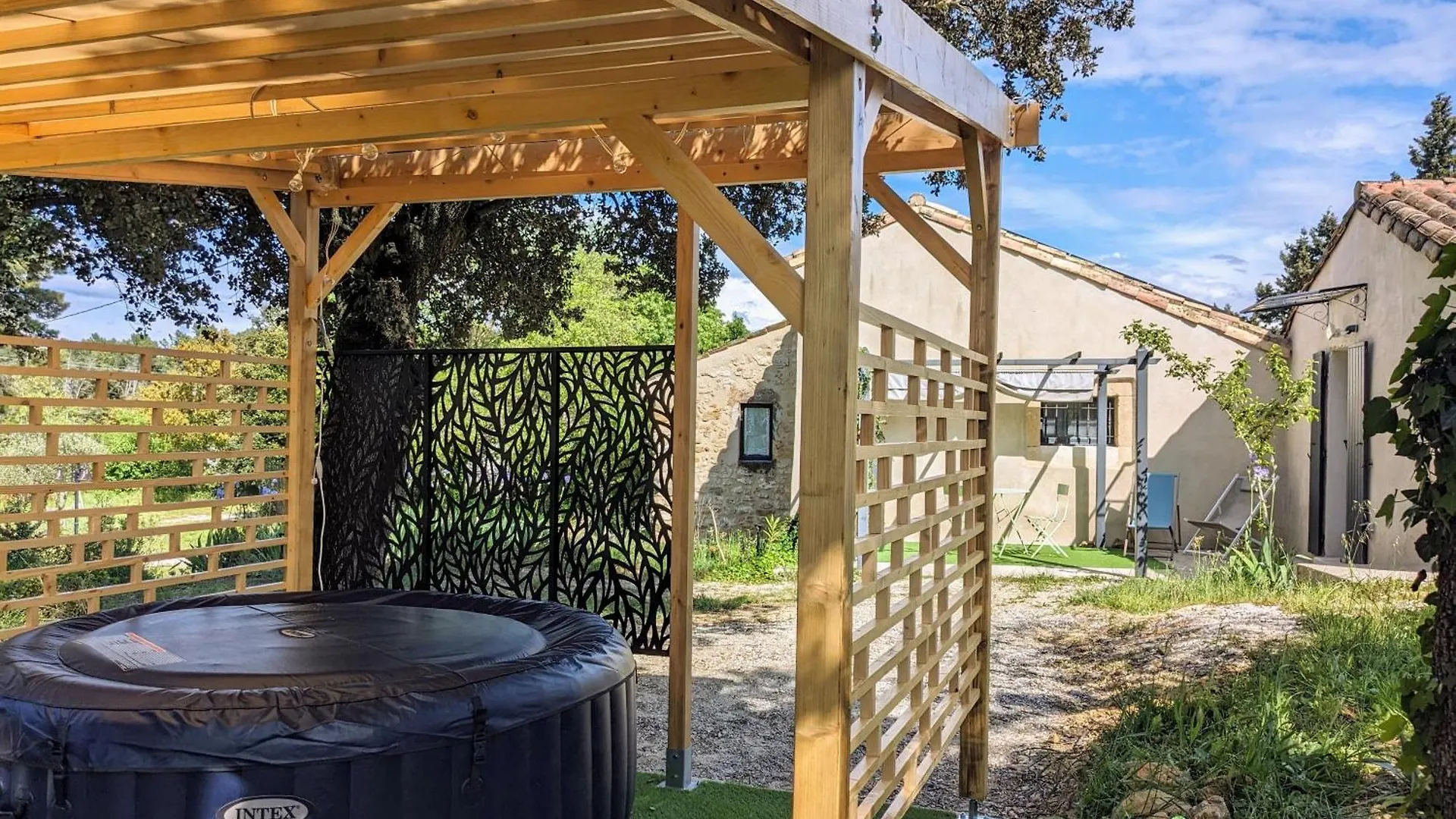 Appartement Studio Du Petit Caillou En Drome Provencale , Jacuzzi Privatif En Supplement Saint-Restitut France